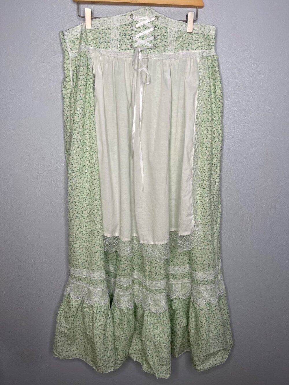 Peasant CottageCore Green Floral Maxi Skirt Lace Trim Corset Tie Waist XL Fairy
